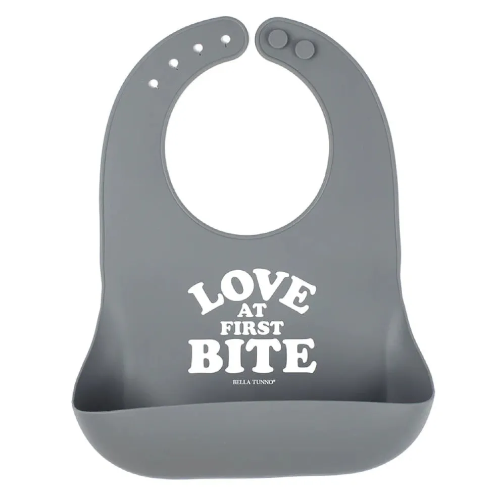 Bella Tunno Wonder Bib: Love at First Bite