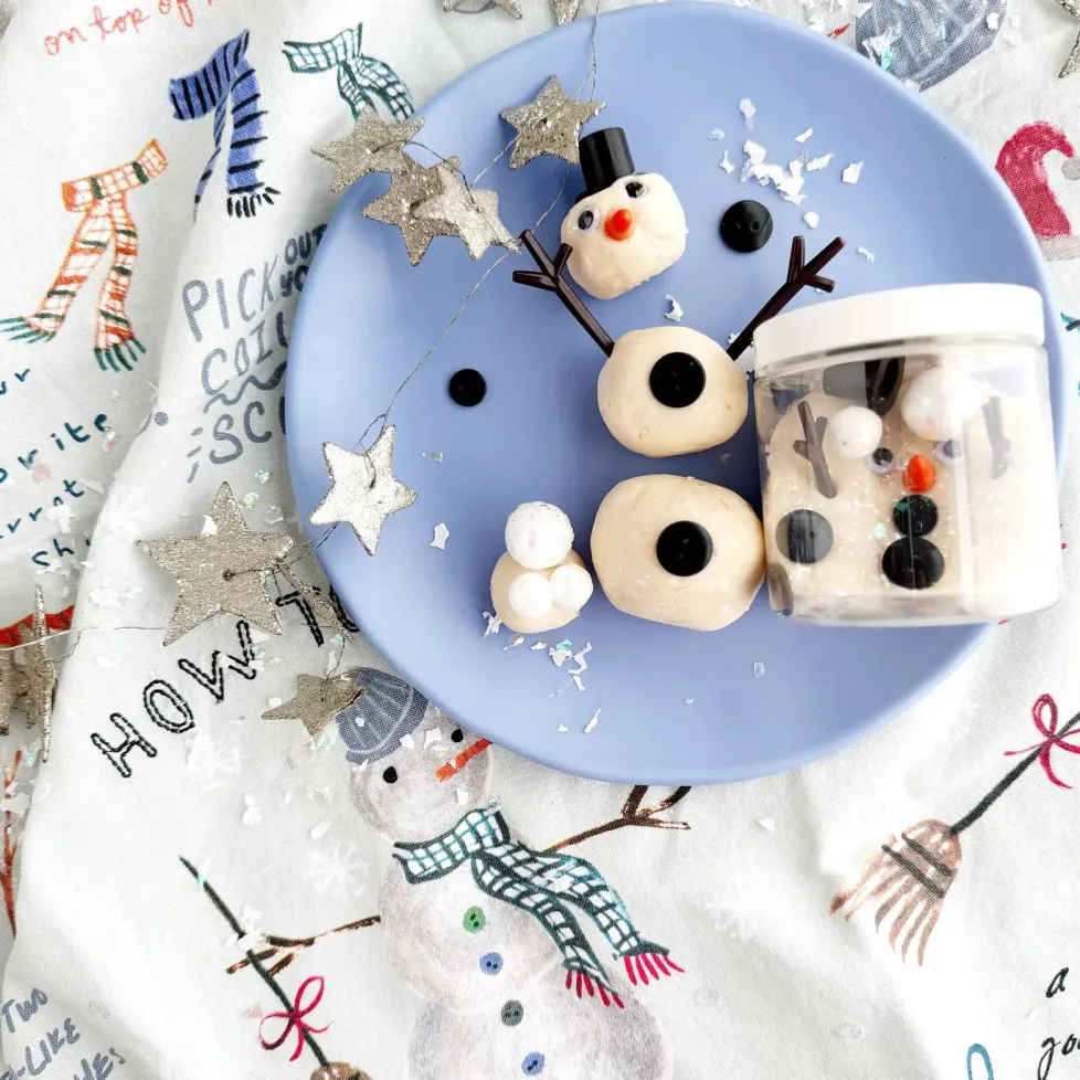Earth Grown KidDough: Mini Dough-to-Go Snowfriend